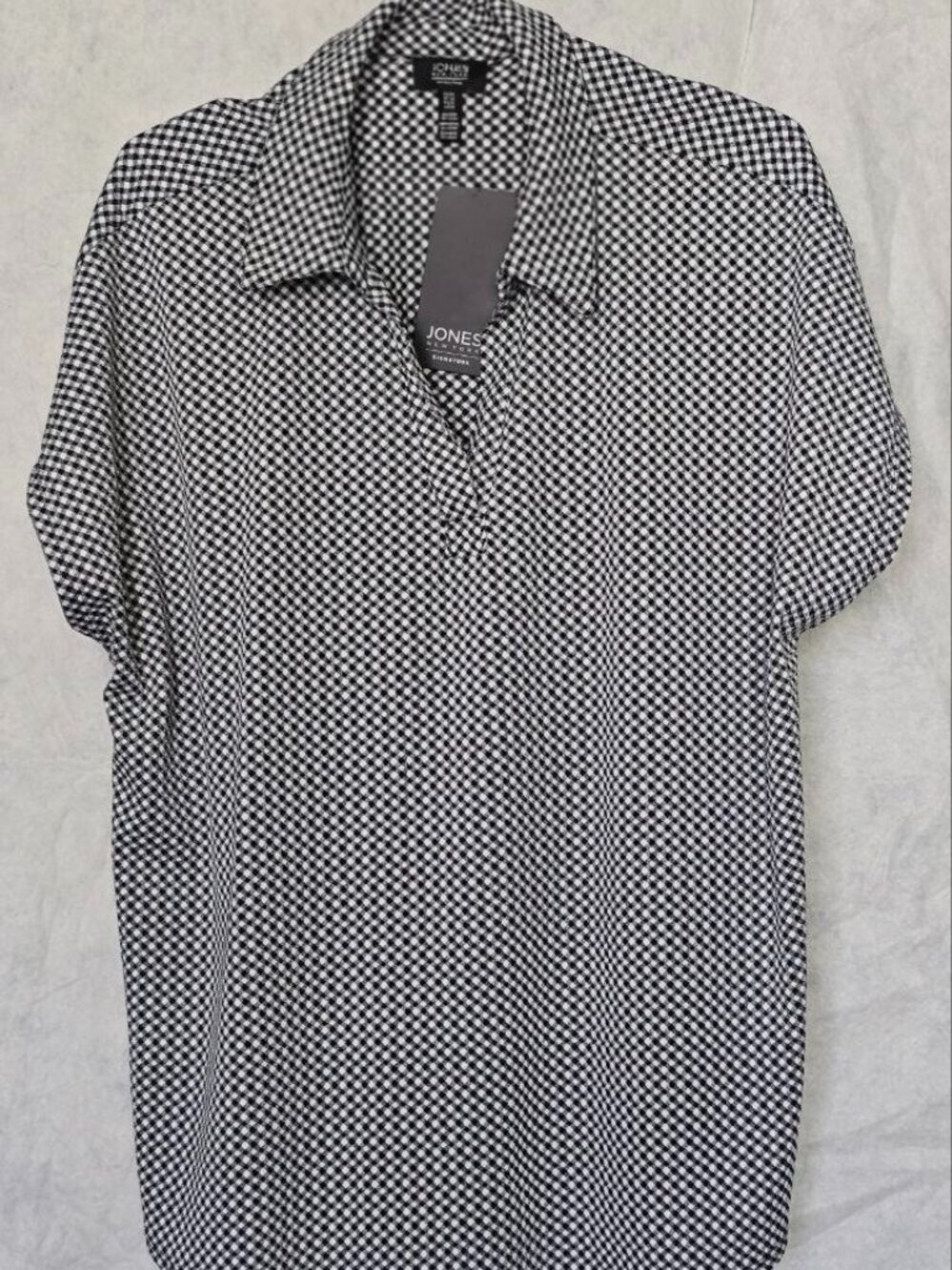 Jones New York Black & White Geometric V-Neck Blouse - NWT Size XL